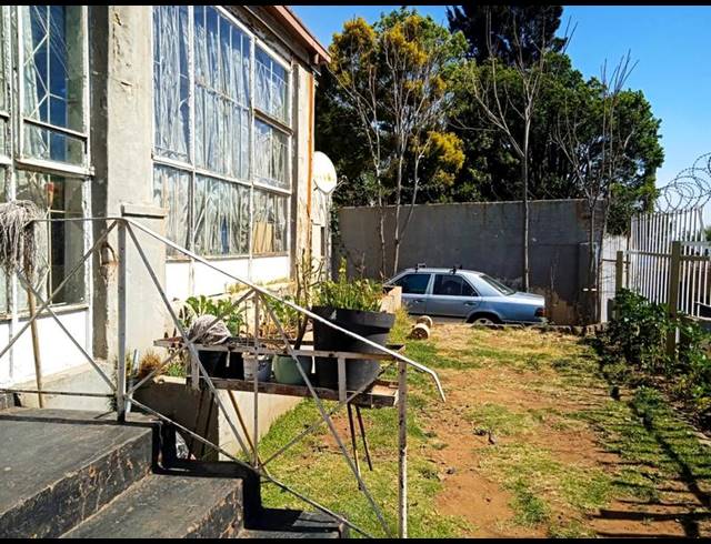 3 BEDROOM HOUSE FOR SALE IN HURST HILL